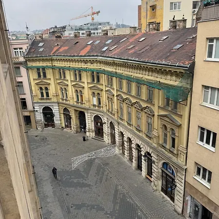City Gate Old Town With Parking Apartament Bratysława